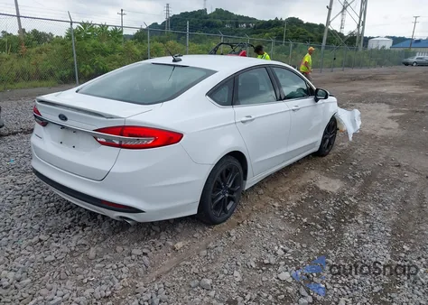 2018 Ford Fusion S z USA, uszkodzony, nr VIN 3FA6P0G79JR222715